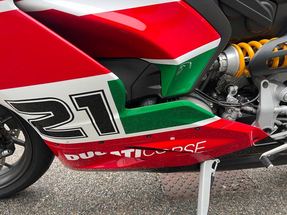 Ducati Panigale V2 Bayliss 1st Championship 20th Anniversary (2021 - 24) (15)
