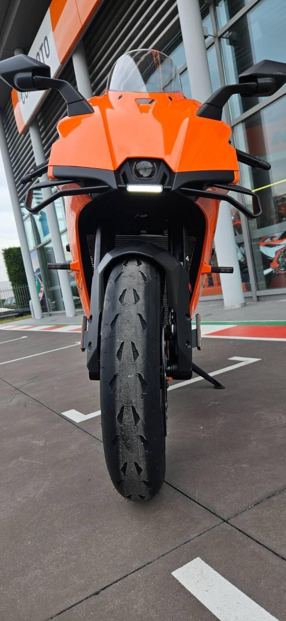 KTM 990 RC R (2026) (7)