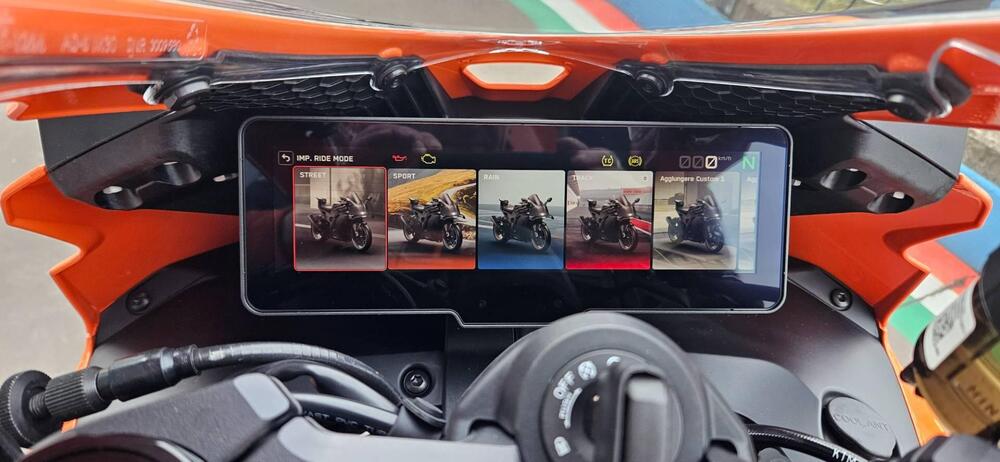 KTM 990 RC R (2026) (15)