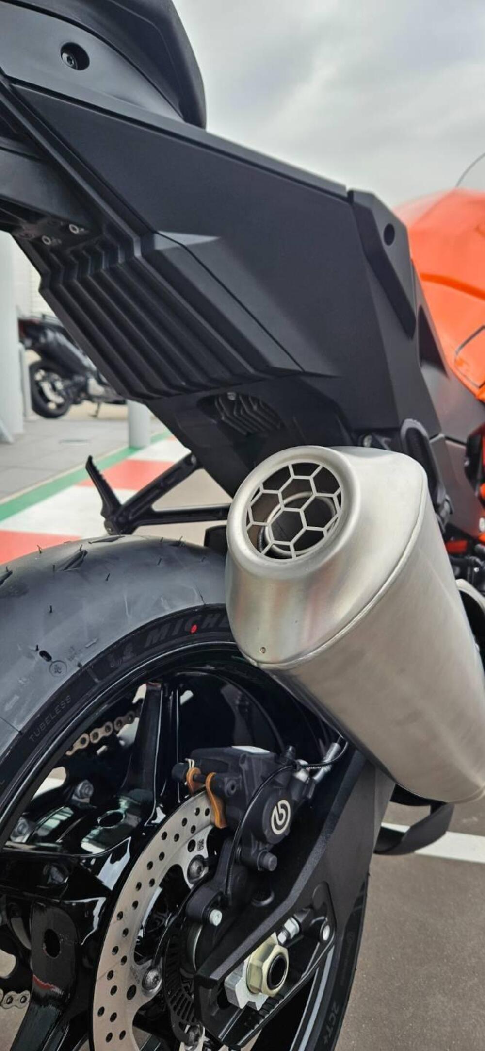 KTM 990 RC R (2026) (11)