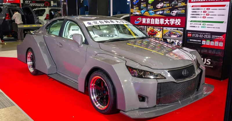 Questa Lexus sembra uscita da Minecraft: &egrave; l&rsquo;auto pi&ugrave; strana del Tokyo Auto Salon 2026