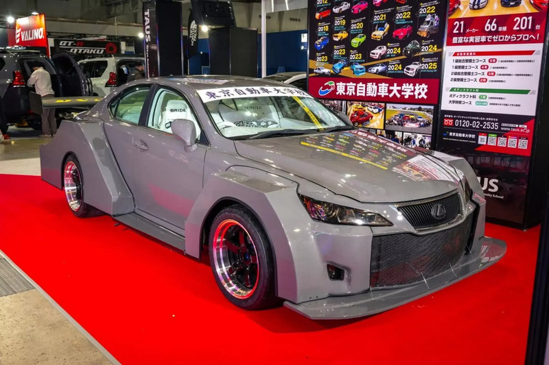 Questa Lexus sembra uscita da Minecraft: &egrave; l&rsquo;auto pi&ugrave; strana del Tokyo Auto Salon 2026