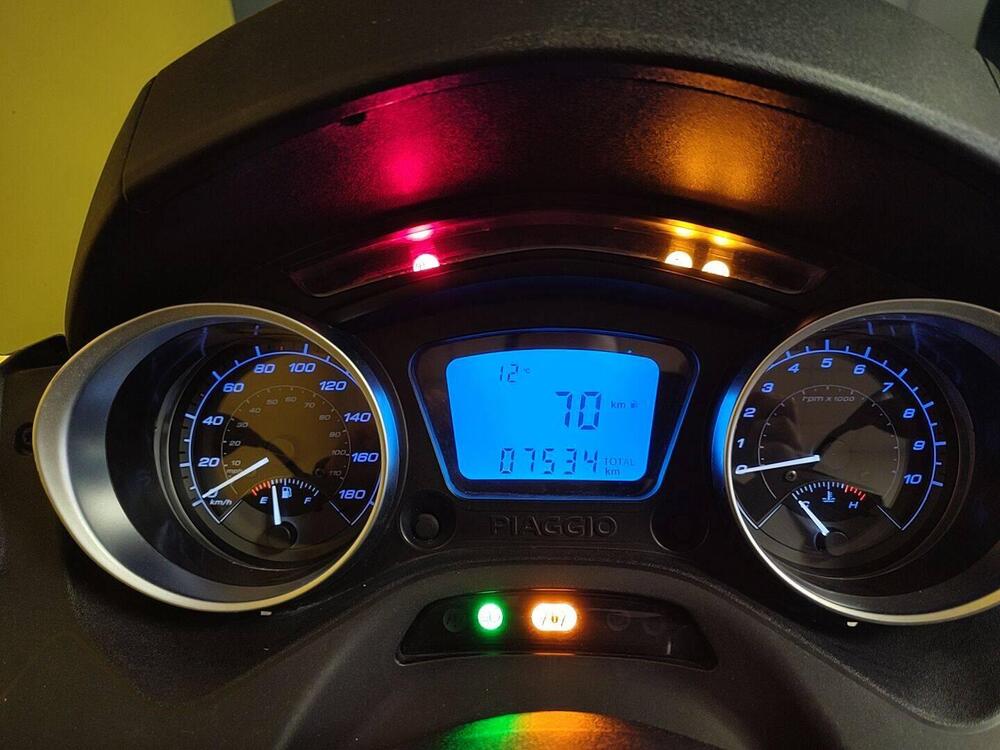 Piaggio MP3 300 ABS Hpe (2021 - 24) (5)