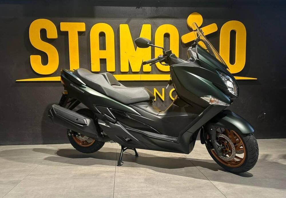 Suzuki Burgman 400 (2025 - 26) (2)