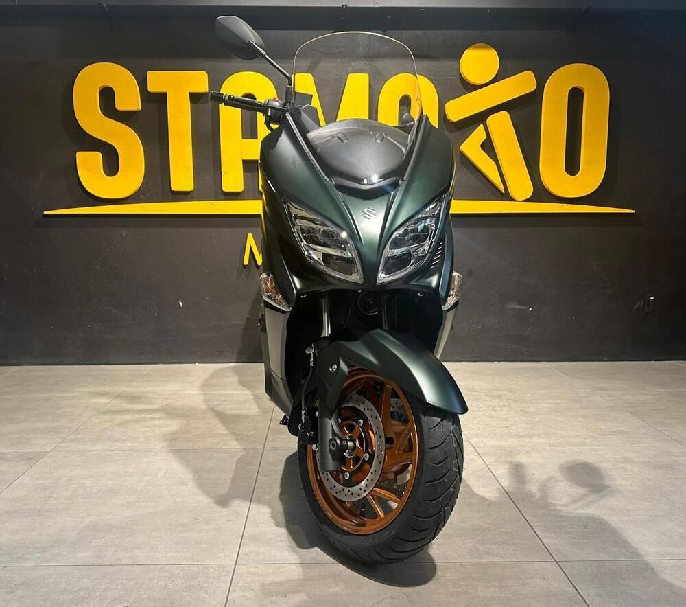 Suzuki Burgman 400 (2025 - 26) (3)