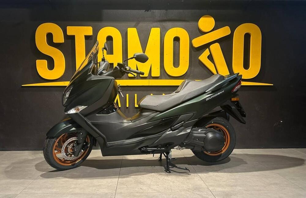 Suzuki Burgman 400 (2025 - 26) (5)