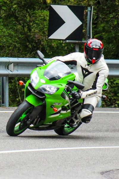 Kawasaki Ninja 636 ZX-6R (2002 - 03) usata