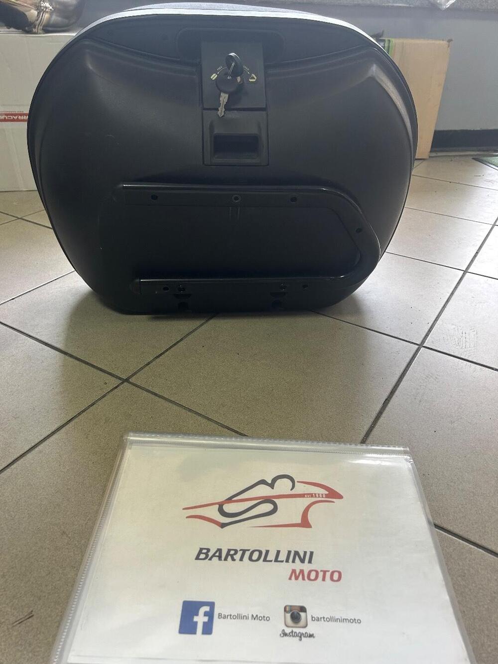 Valigie per moto complete di staffe Nonfango (2)