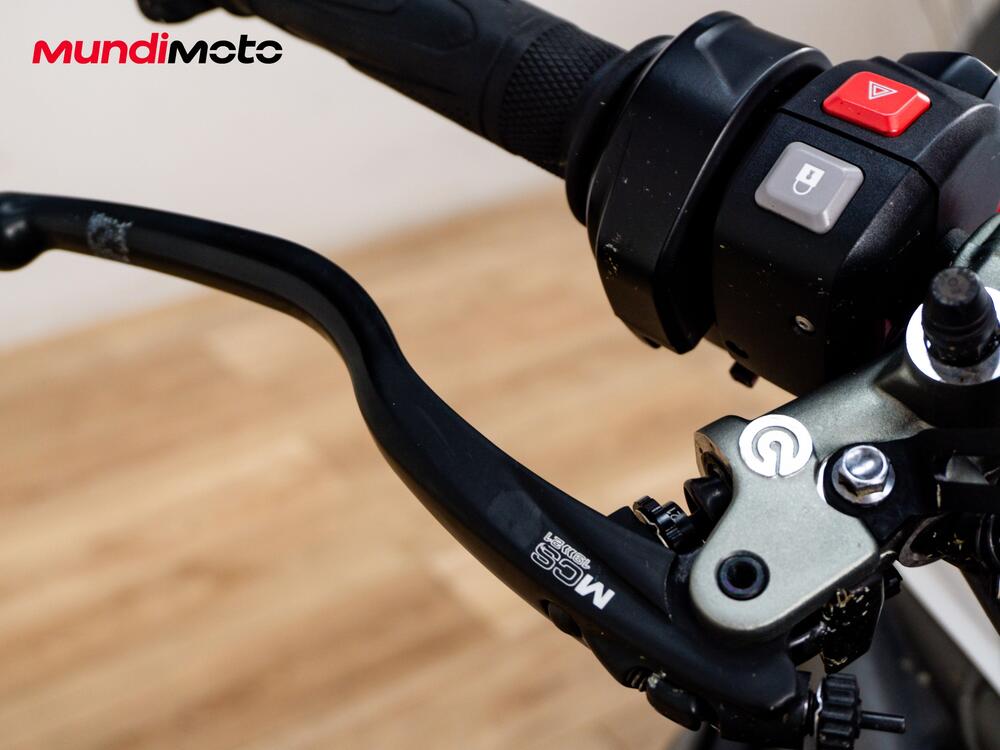 Triumph Speed Triple 1050 RS (2018 - 20) (23)