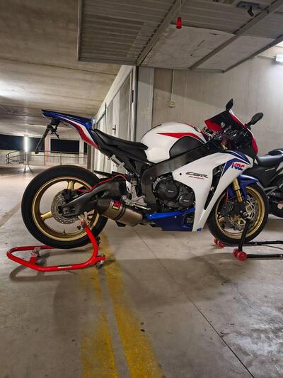 Honda CBR 1000 RR Fireblade (2008 - 11) usata