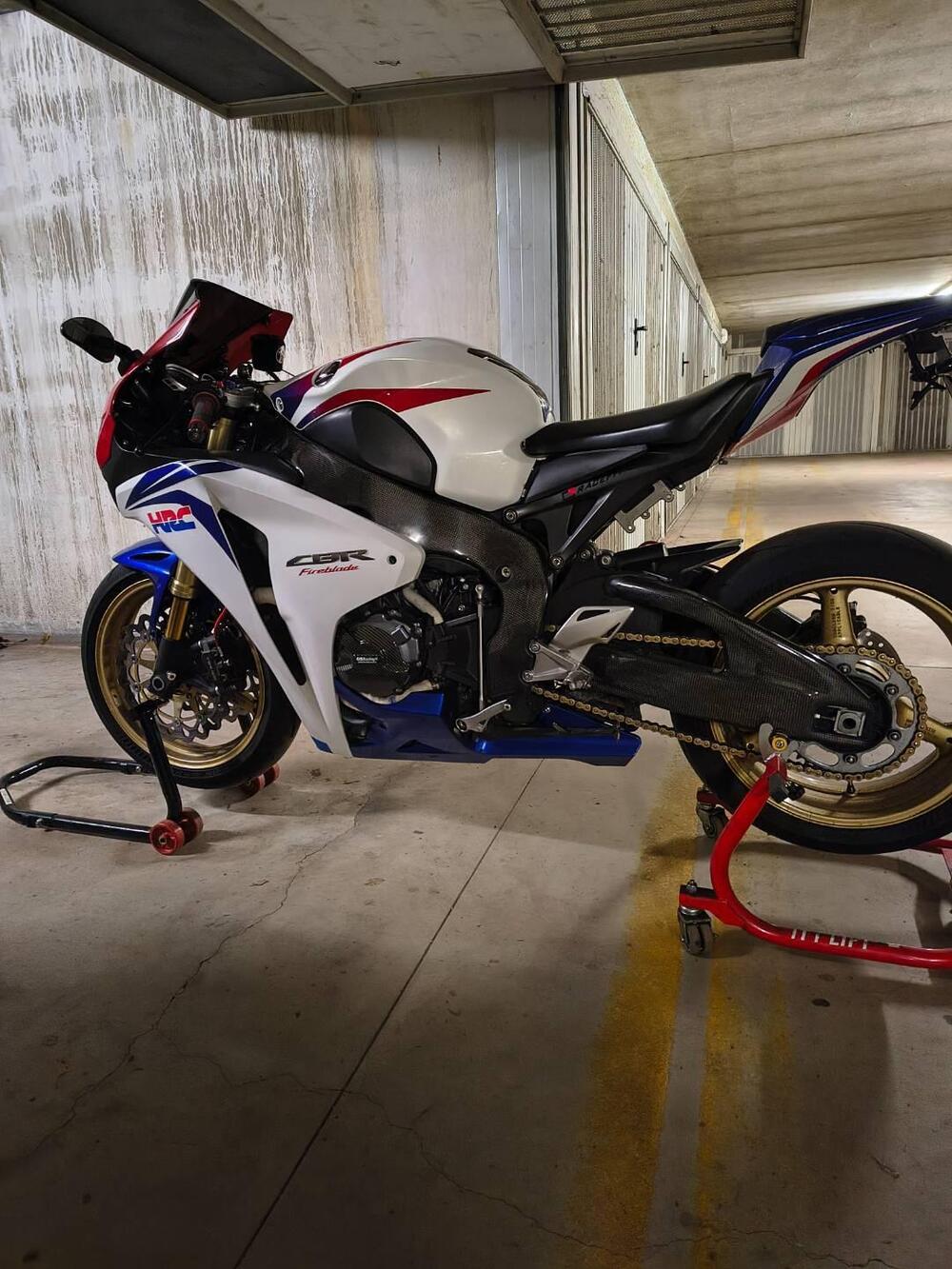 Honda CBR 1000 RR Fireblade (2008 - 11) (2)