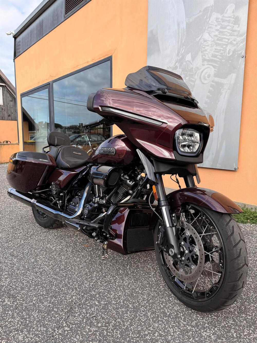 Harley-Davidson CVO Street Glide (2024) (2)