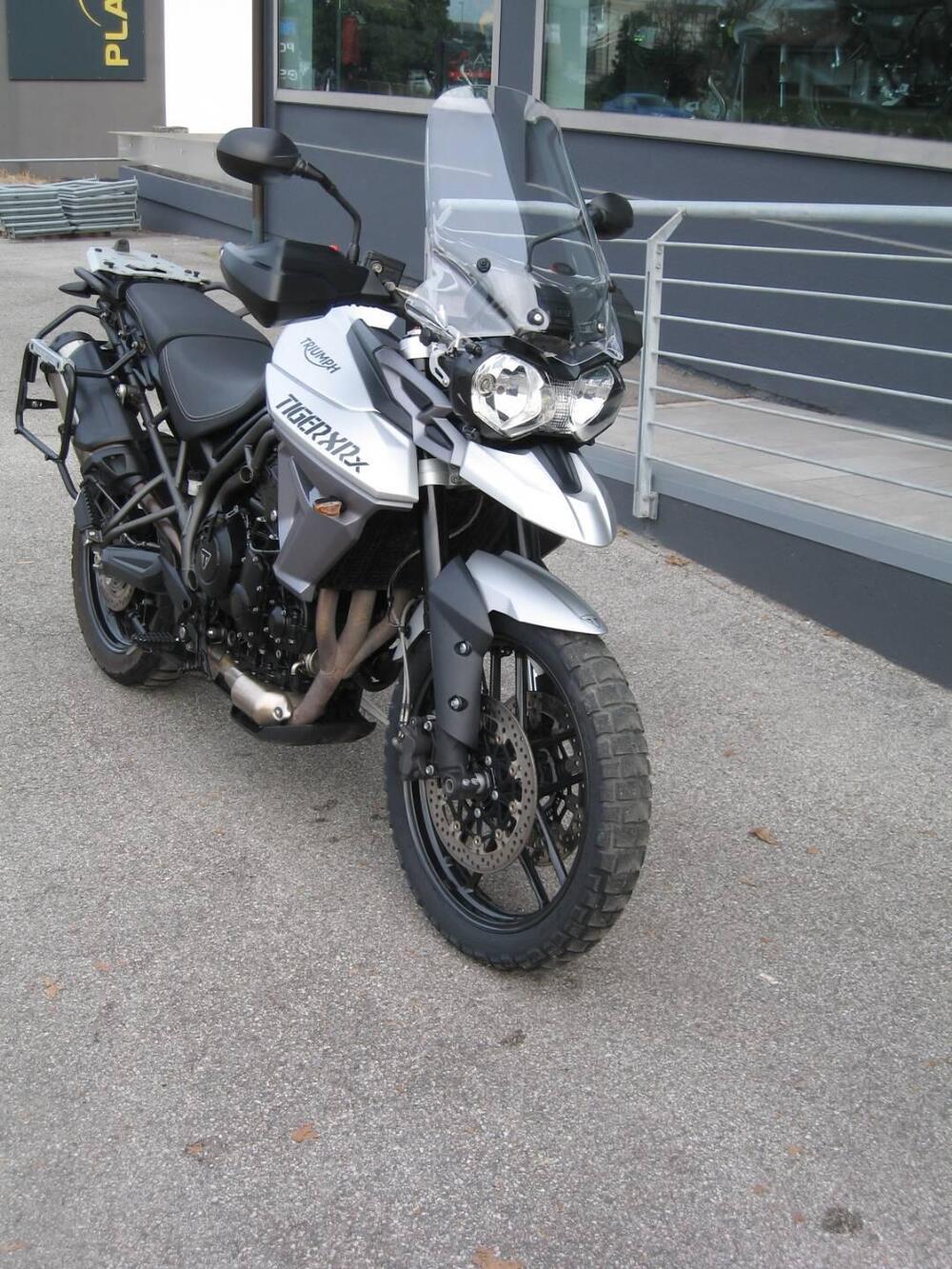 Triumph Tiger 800 XRx (2017 - 18) (2)