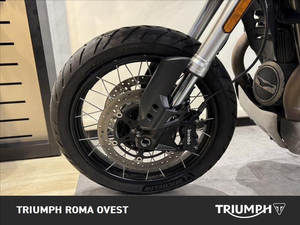 Moto Guzzi V85 TT (2021 - 23) (13)