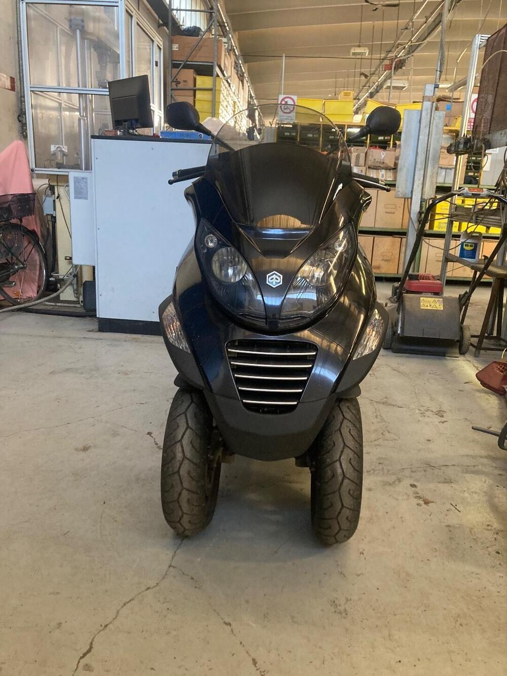 Piaggio MP3 250 i.e. (2)