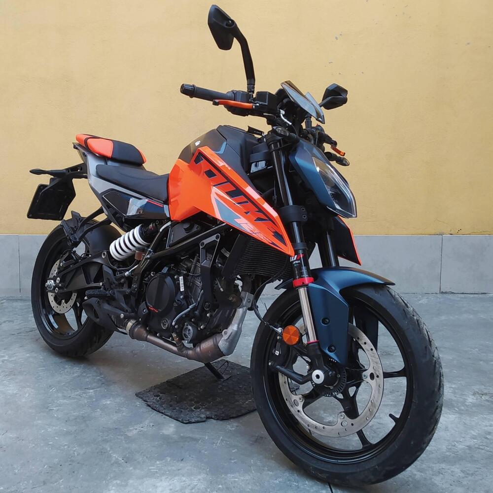 KTM 125 Duke (2024 - 25) (2)
