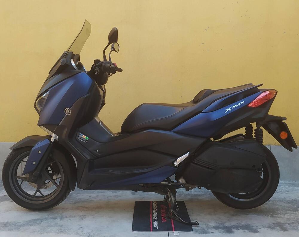 Yamaha X-Max 300 Tech Max (2021 - 24) (3)