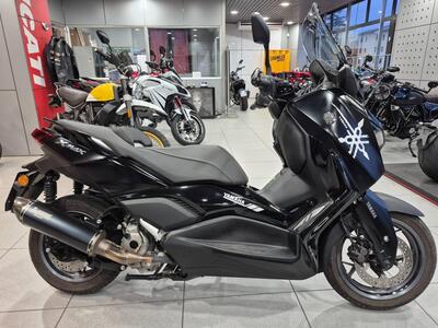 Yamaha X-Max 300 (2021 - 24) usata