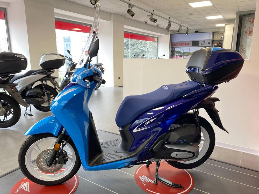 Honda SH 125i Sport (2024 - 25) (4)