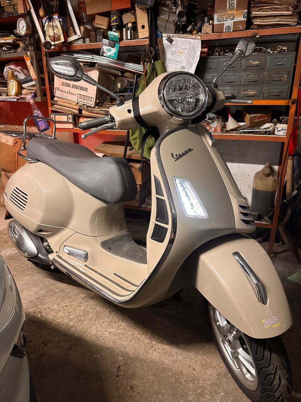 Vespa GTS 300 (2023 - 24)
