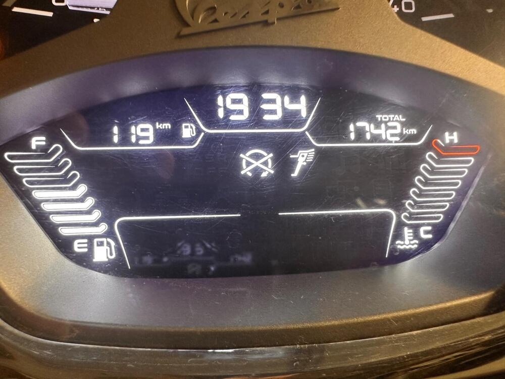 Vespa GTS 300 (2023 - 24) (7)