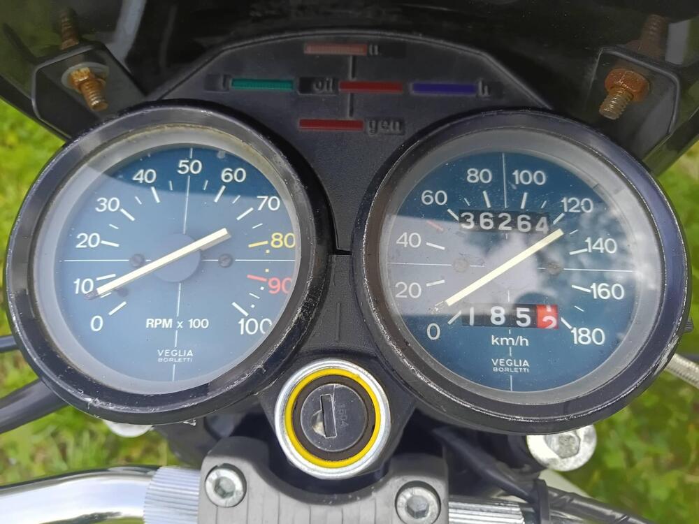 Moto Guzzi V35 (5)