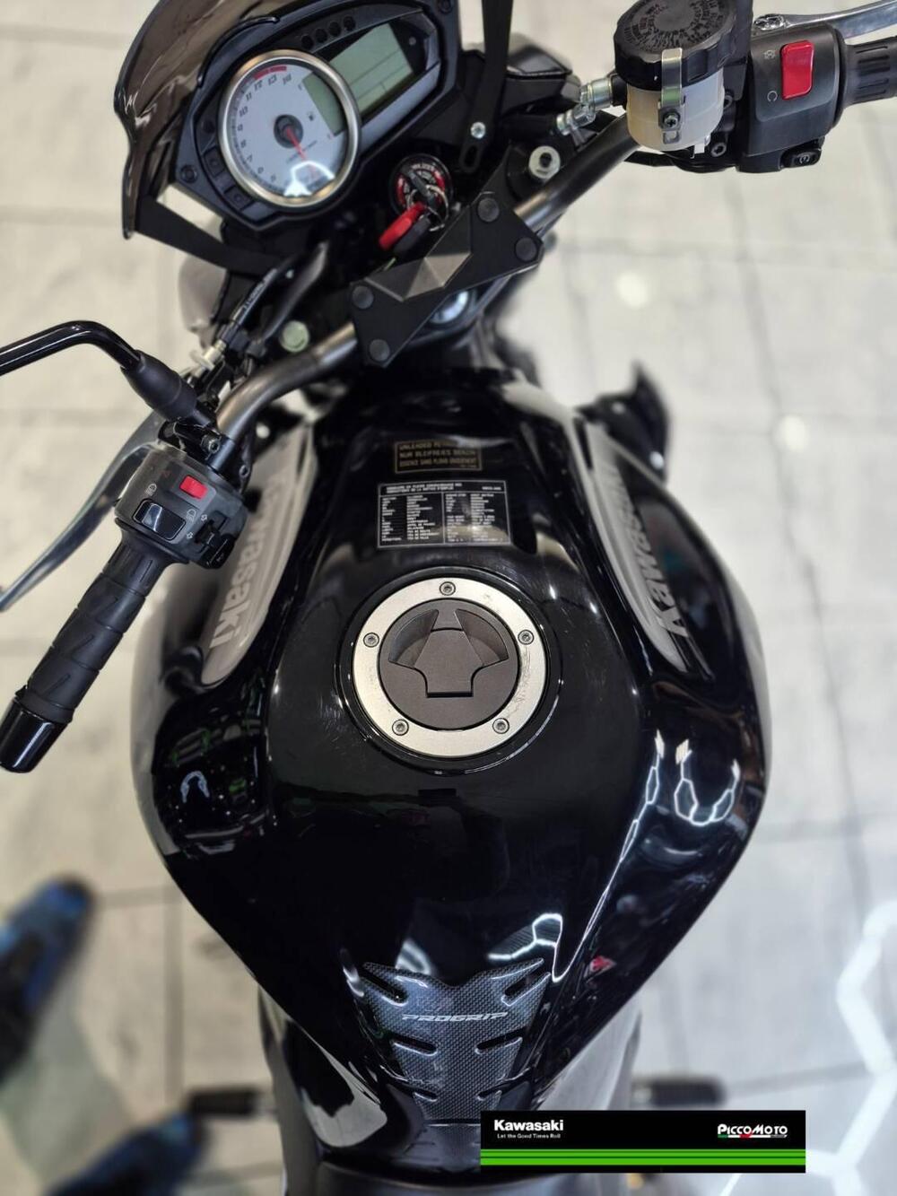 Kawasaki Z 750 (2007 - 14) (9)