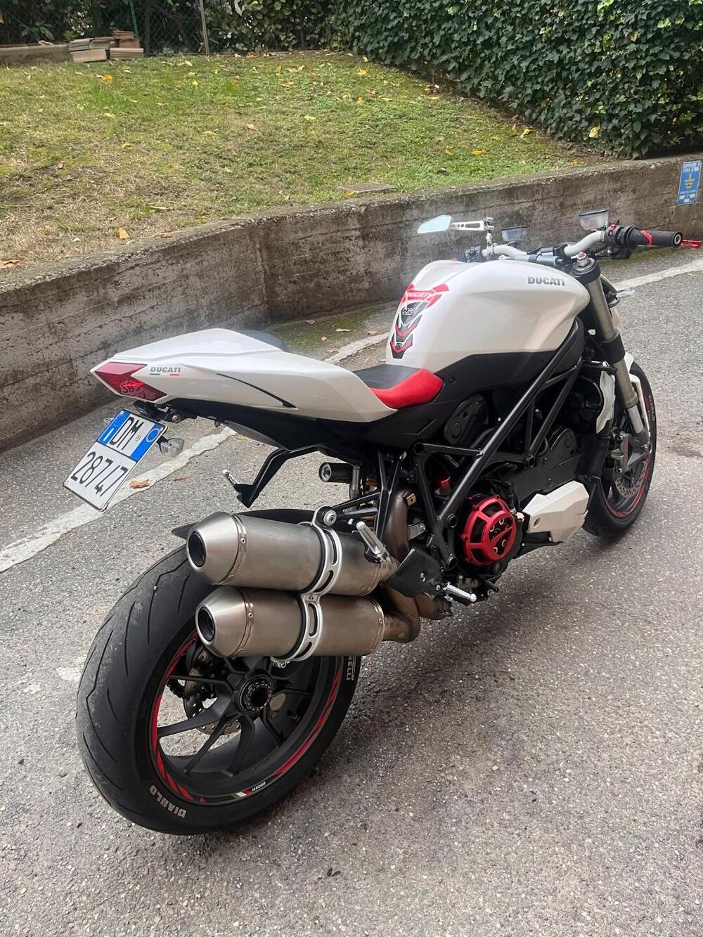 Ducati Streetfighter (2009 - 12) (3)