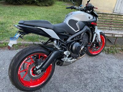 Yamaha MT-09 (2017 - 20) usata