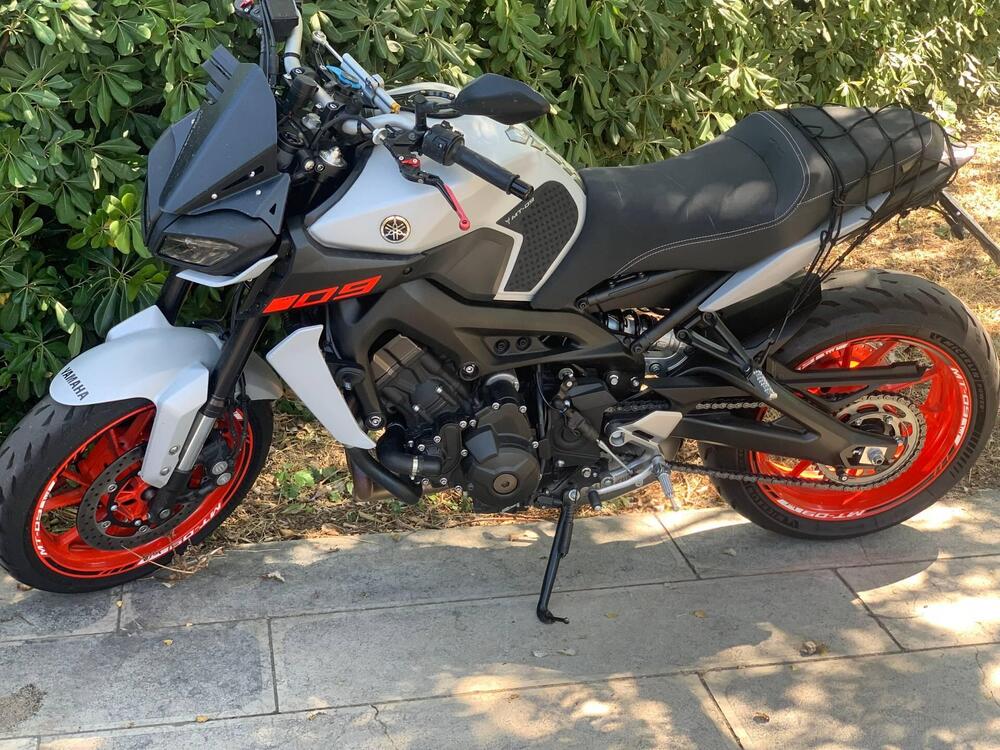 Yamaha MT-09 (2017 - 20) (3)