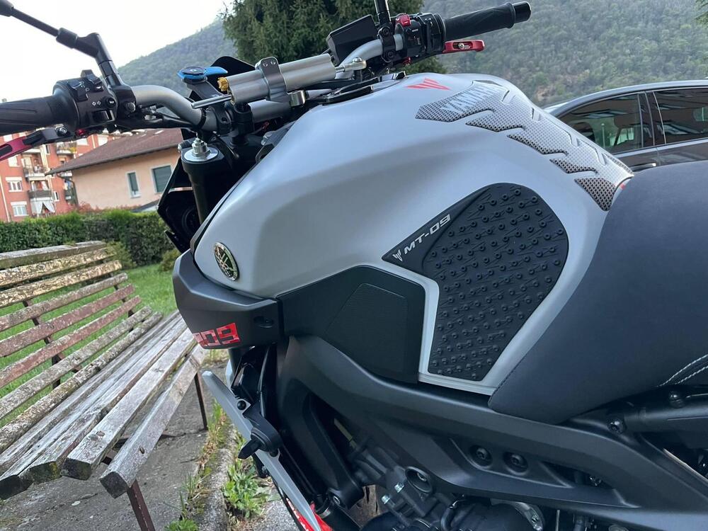 Yamaha MT-09 (2017 - 20) (9)