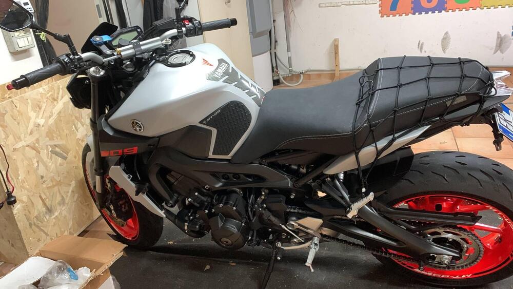 Yamaha MT-09 (2017 - 20) (12)