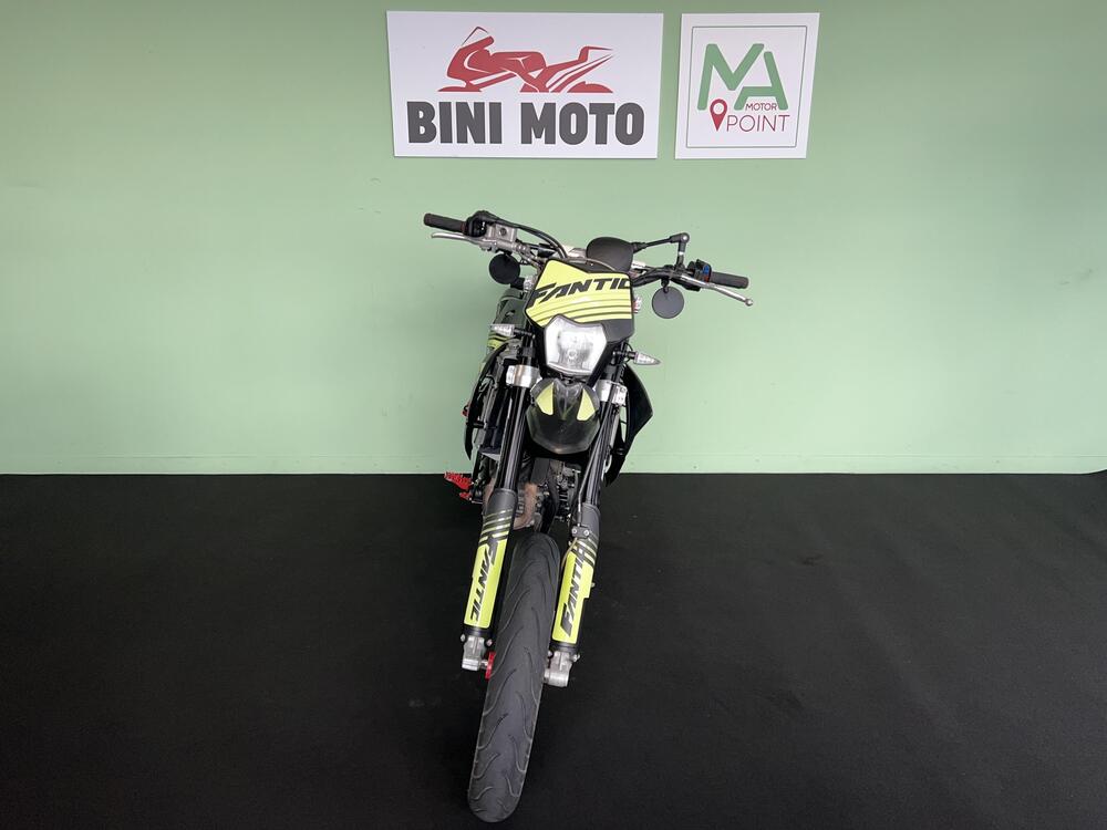 Fantic Motor XMF 125 Motard Performance 4T (2023 - 24) (3)