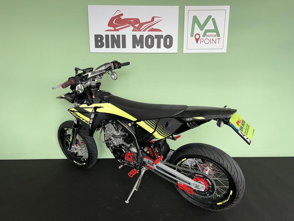 Fantic Motor XMF 125 Motard Performance 4T (2023 - 24) (6)
