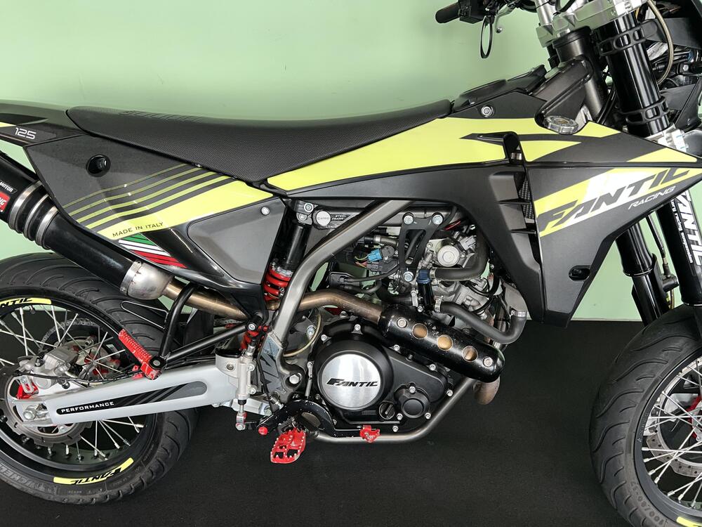 Fantic Motor XMF 125 Motard Performance 4T (2023 - 24) (9)