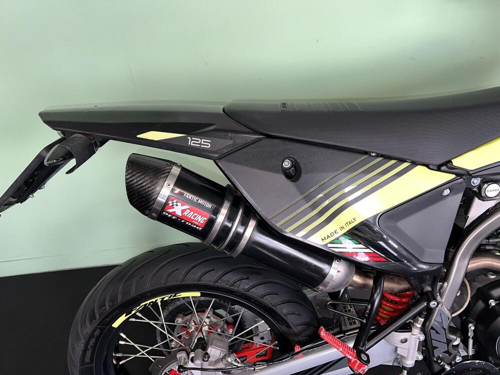 Fantic Motor XMF 125 Motard Performance 4T (2023 - 24) (11)