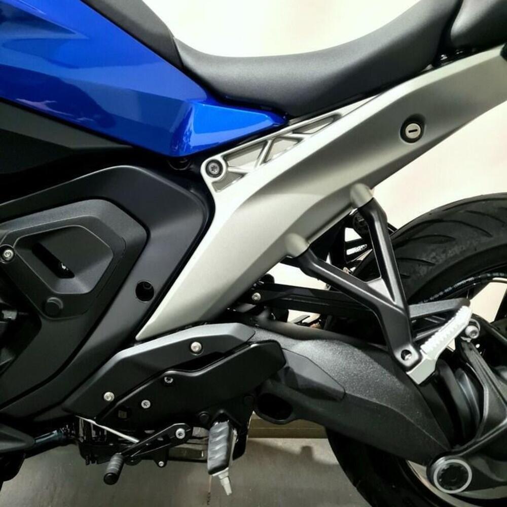 Bmw R 1300 R (2026) (10)