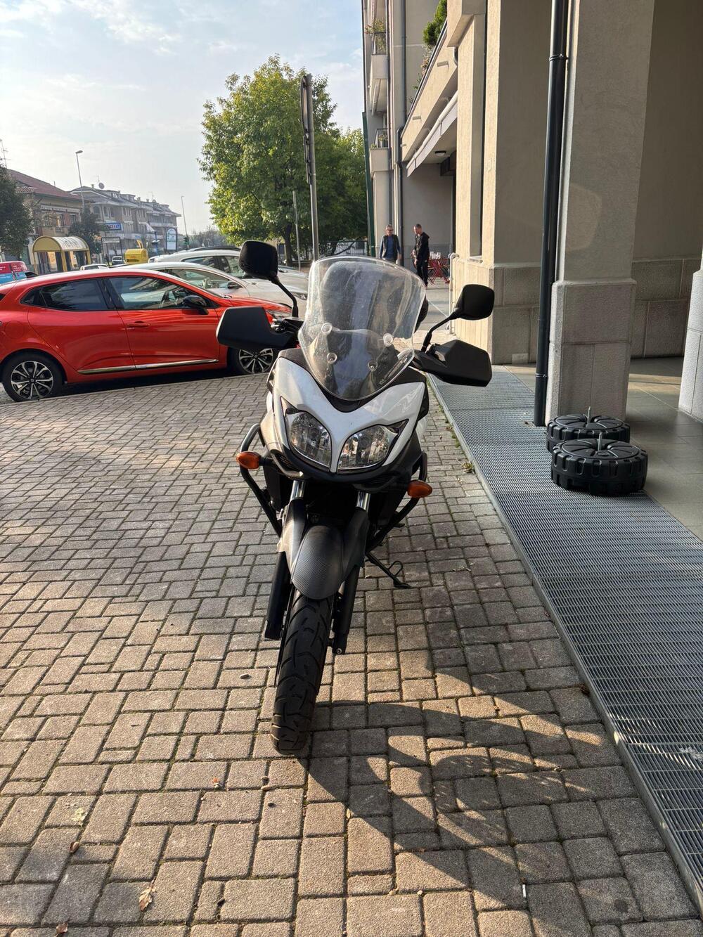 Suzuki V-Strom 650 ABS (2011 - 17) (3)