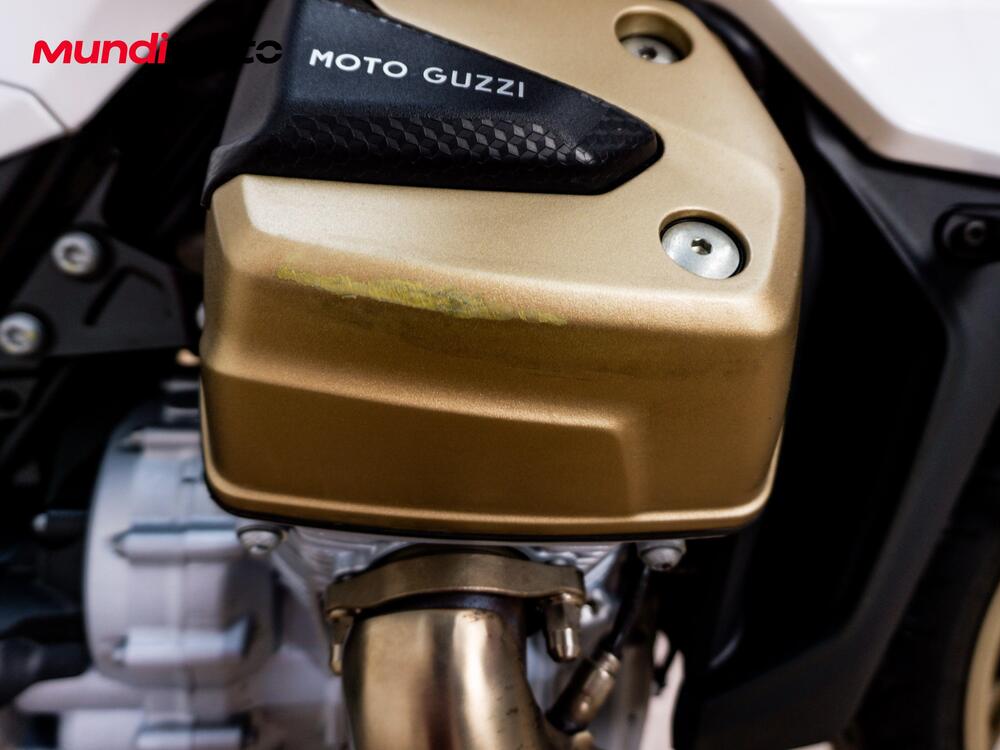 Moto Guzzi V100 Mandello (2022 - 24) (15)