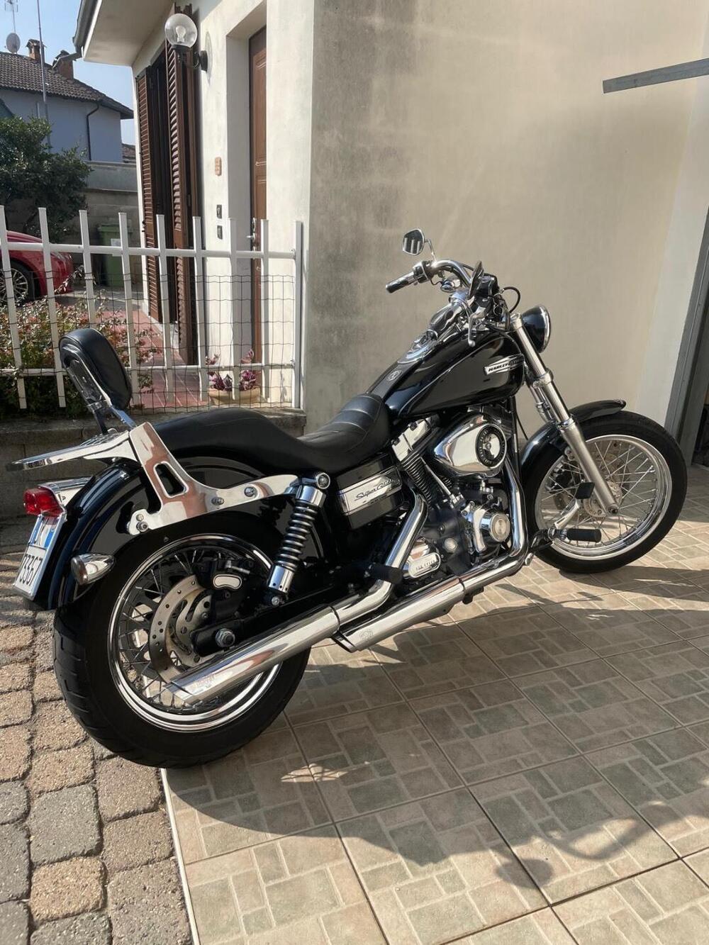 Harley-Davidson 1584 Super Glide Custom (2008 - 13) - FXDC