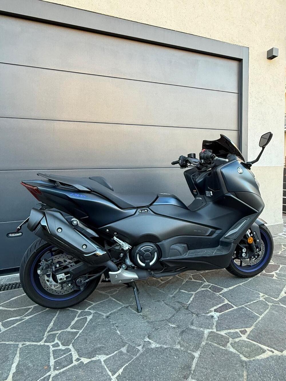 Yamaha T-Max 560 (2022 - 24) (3)