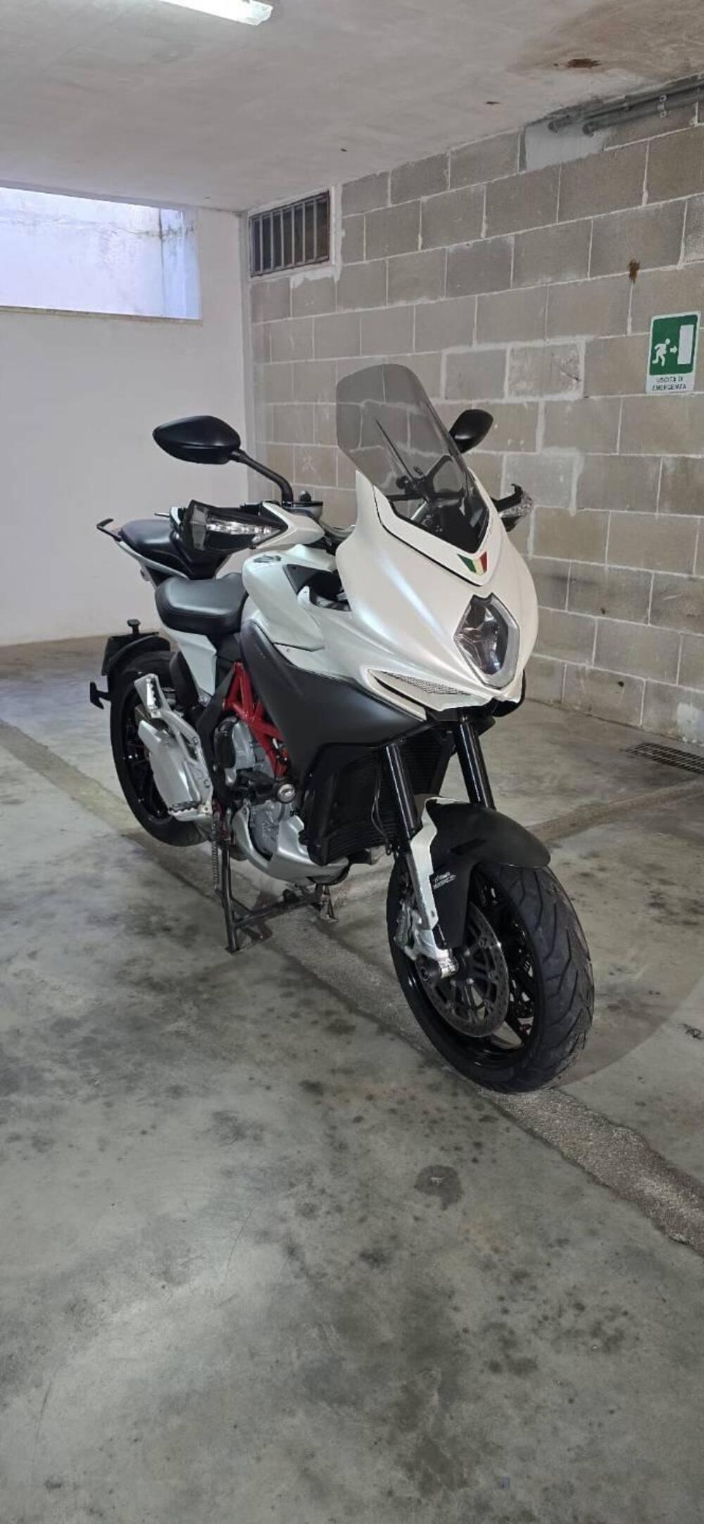 MV Agusta Turismo Veloce 800 Lusso (2014 - 16)