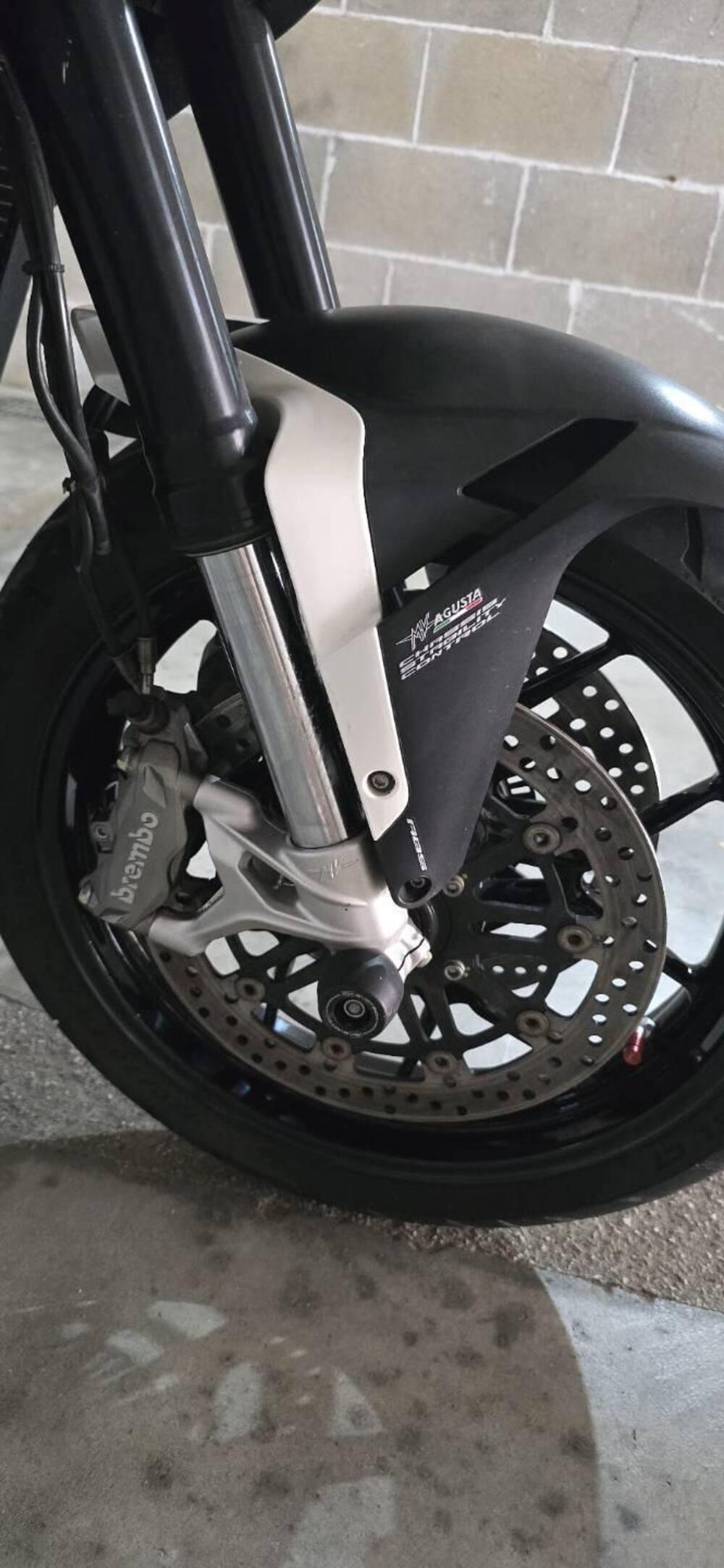 MV Agusta Turismo Veloce 800 Lusso (2014 - 16) (10)