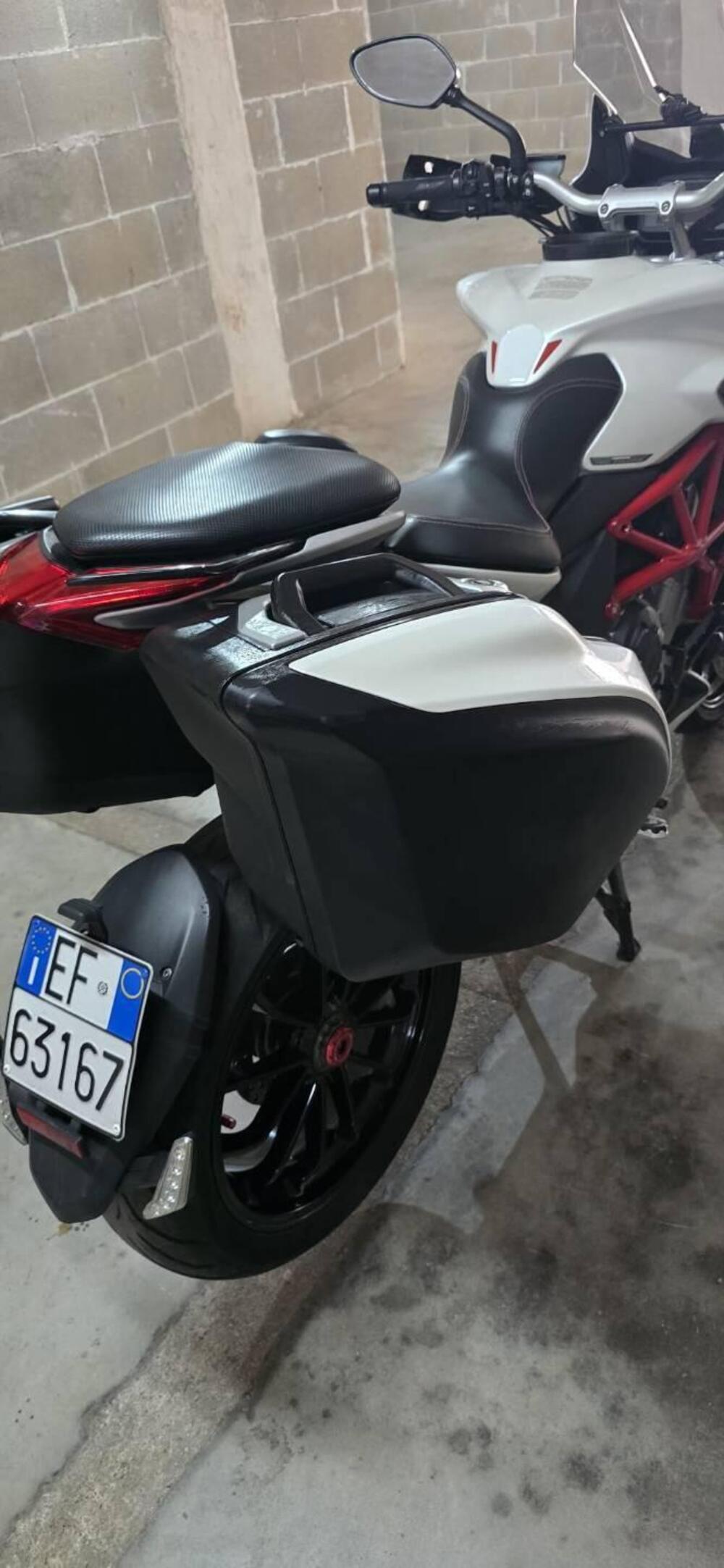 MV Agusta Turismo Veloce 800 Lusso (2014 - 16) (16)