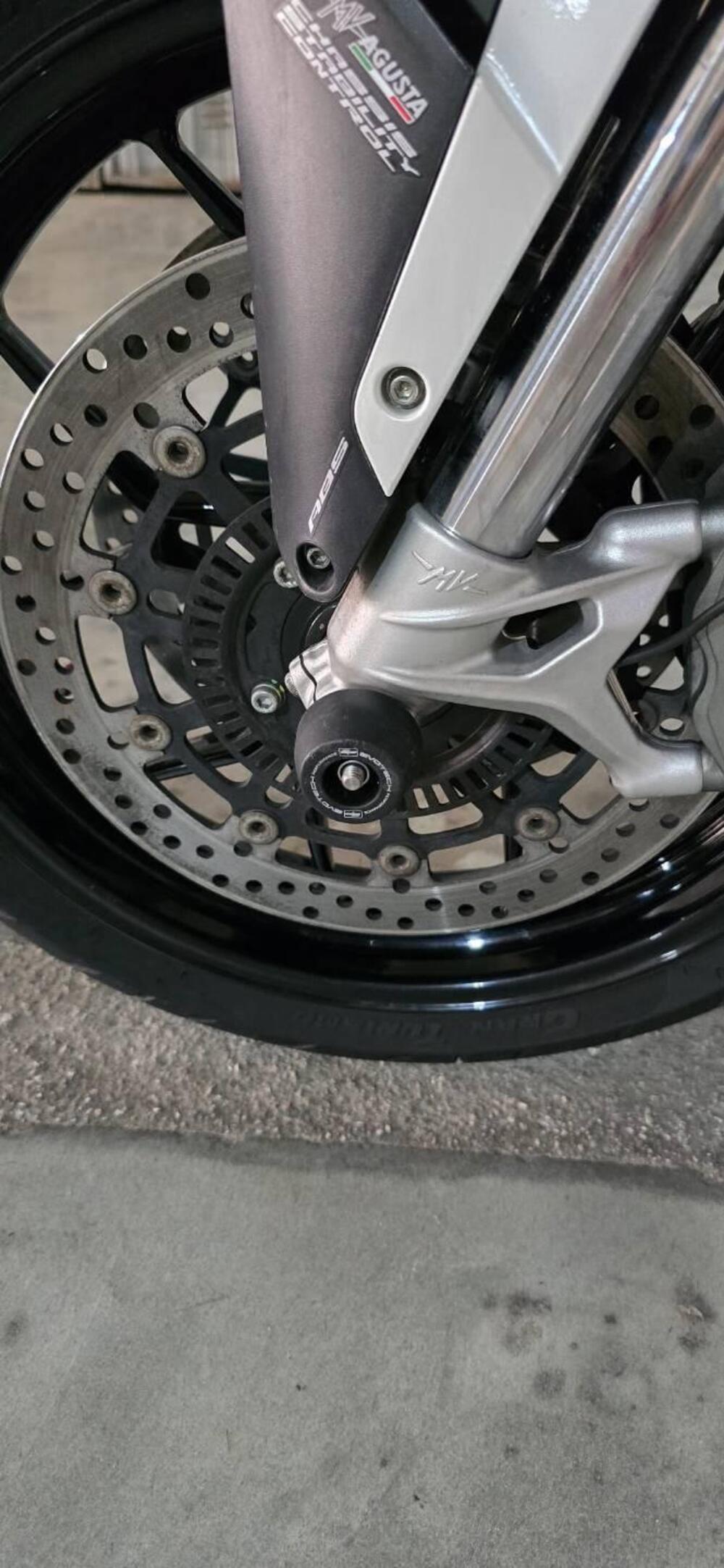 MV Agusta Turismo Veloce 800 Lusso (2014 - 16) (18)