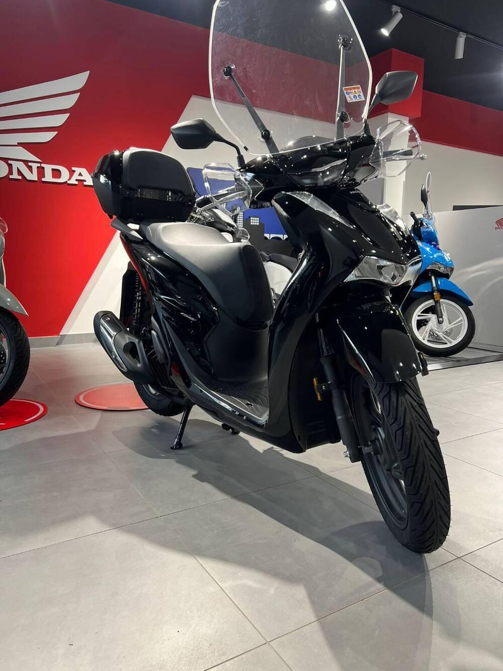 Honda SH 150i (2024 - 25) (5)