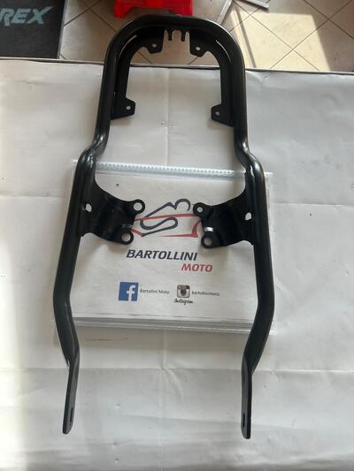 Staffa porta valigia posteriore Street Twin Triumph