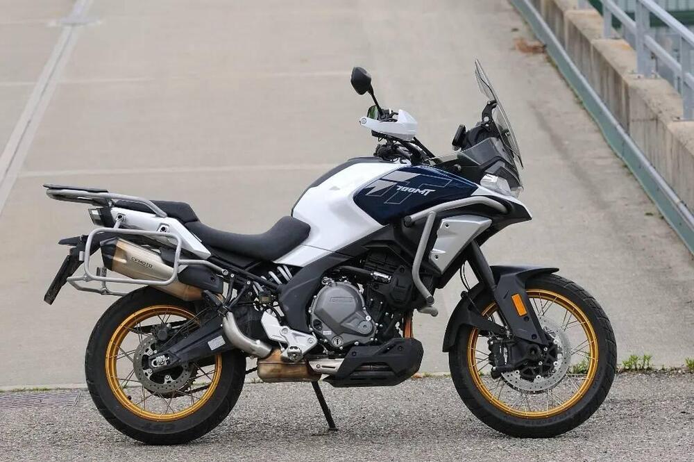 CFMOTO 700MT Adventure (2025 - 26) (4)