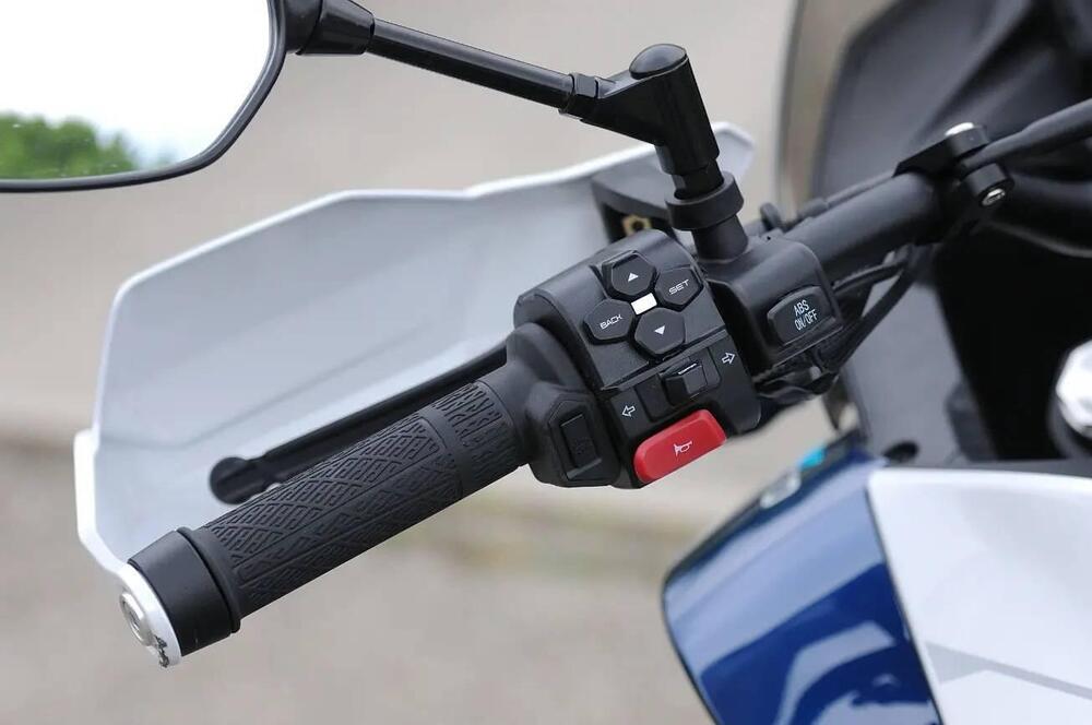 CFMOTO 700MT Adventure (2025 - 26) (7)