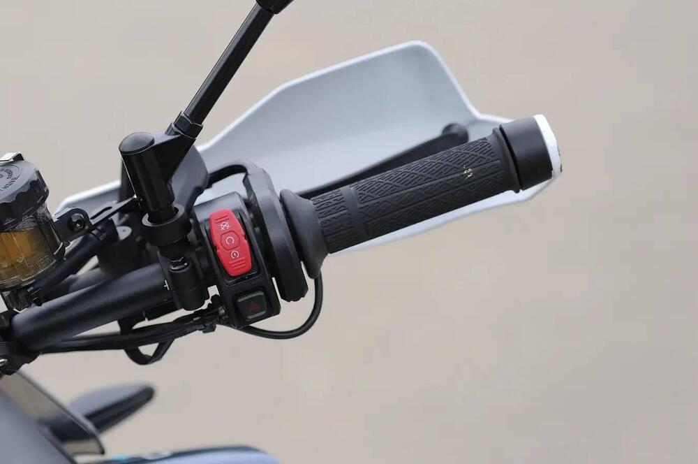 CFMOTO 700MT Adventure (2025 - 26) (8)